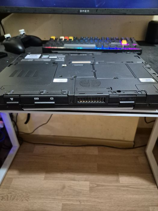 Продам майже новий захищений ноутбук Panasonic Toughbook fz-55
