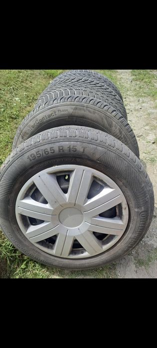Opony zimowe 15' felgi stalowe 195/65