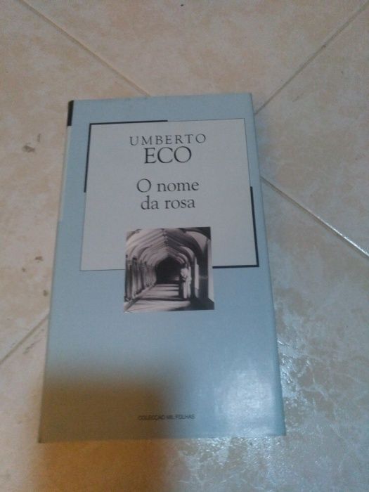 Livro "O Nome da Rosa" - Umberto Eco