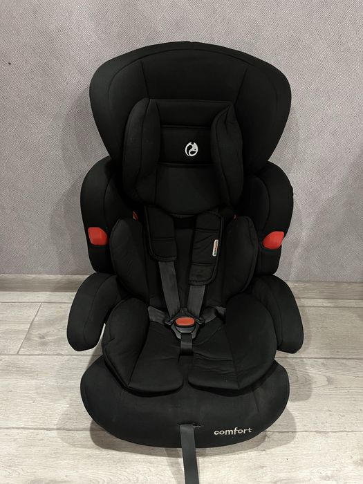Дитяче автокрісло.Детское автокресло. Є нахил для сну.Німеччина