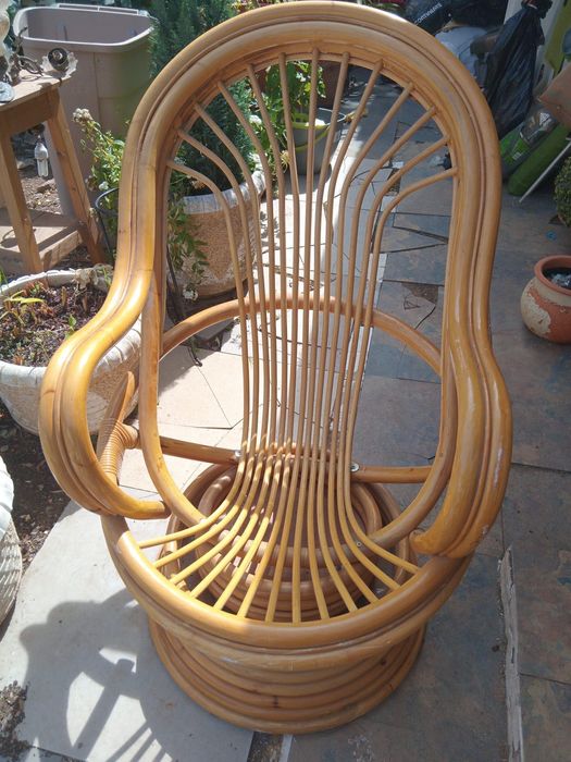 Cadeirão de cana de bambu