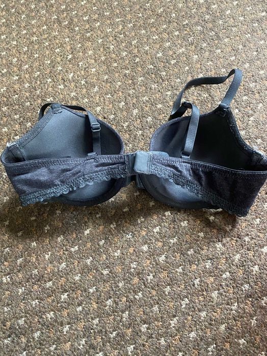 бюстгальтер H&M (34/75В)