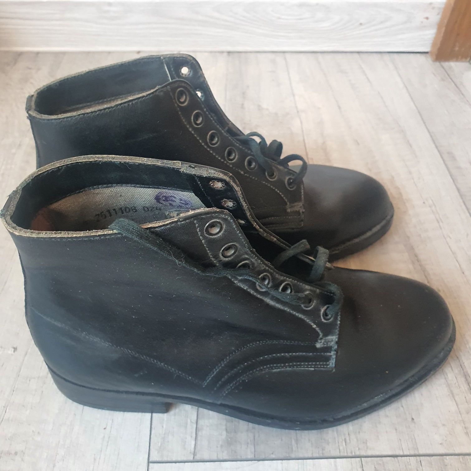 Buty wojskowe kute z 1969 roku