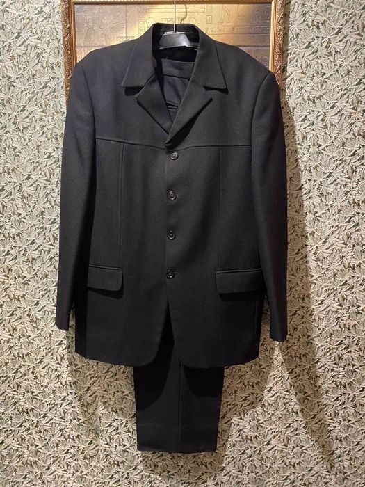 Костюм классический ( свадьба/ выпуской/деловая встреча)