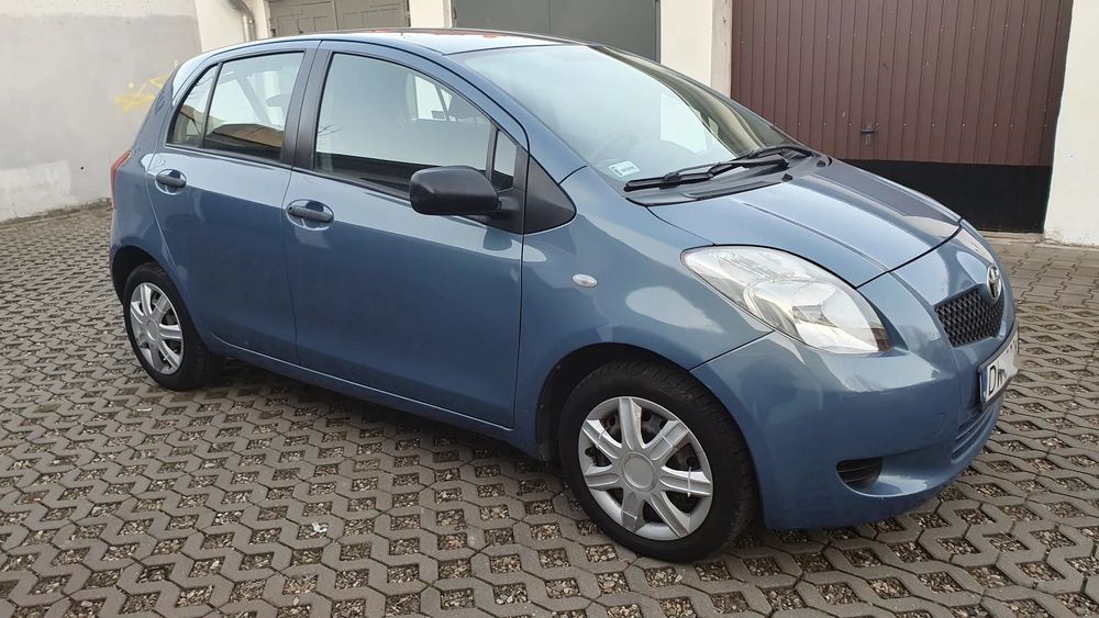 Toyota Yaris 2008r, 1.3 benzyna 87 KM, salonowy, zadbany, serwisowany.