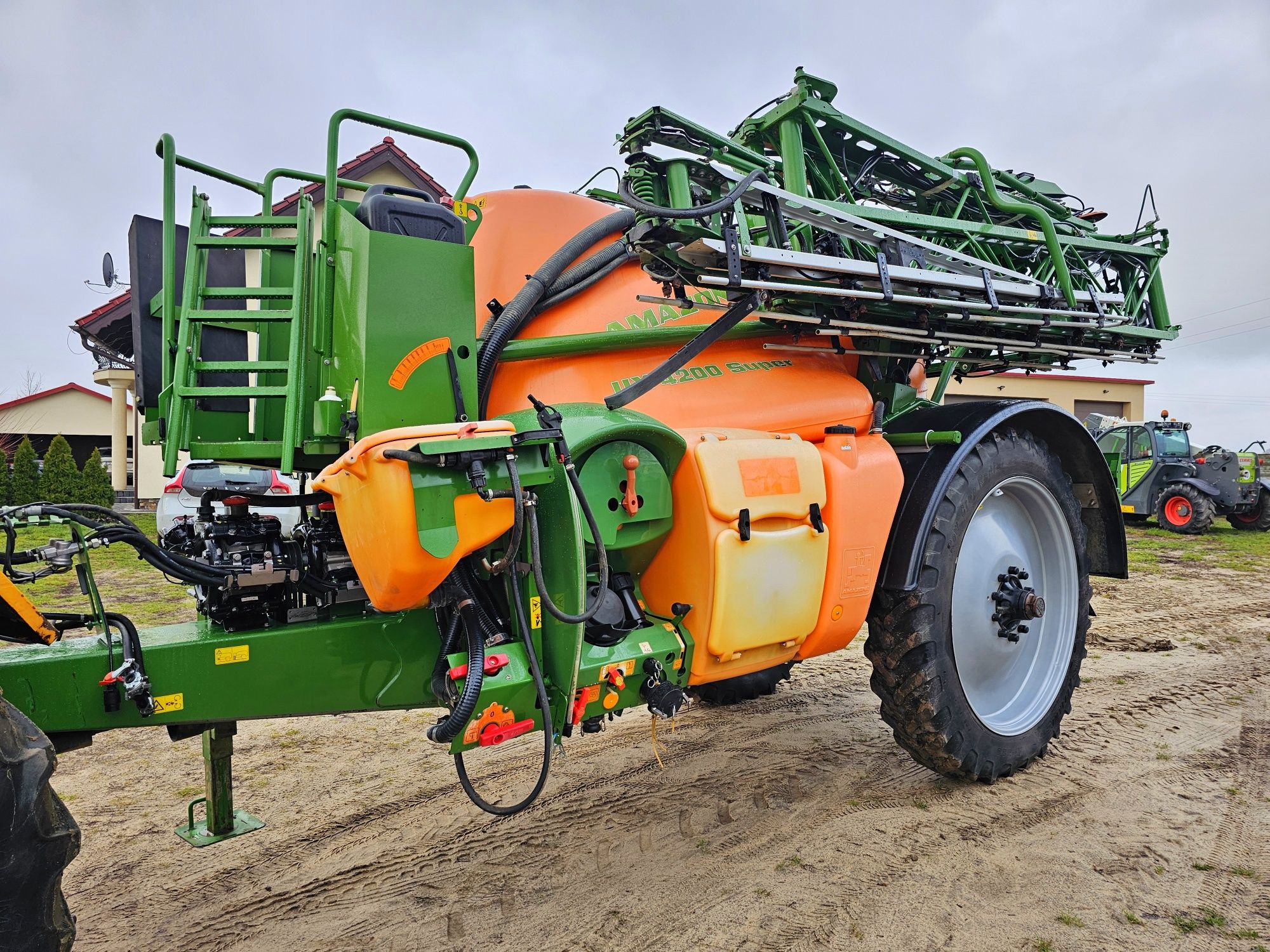Opryskiwacz Amazone UX 4200 Rok 2013 30m