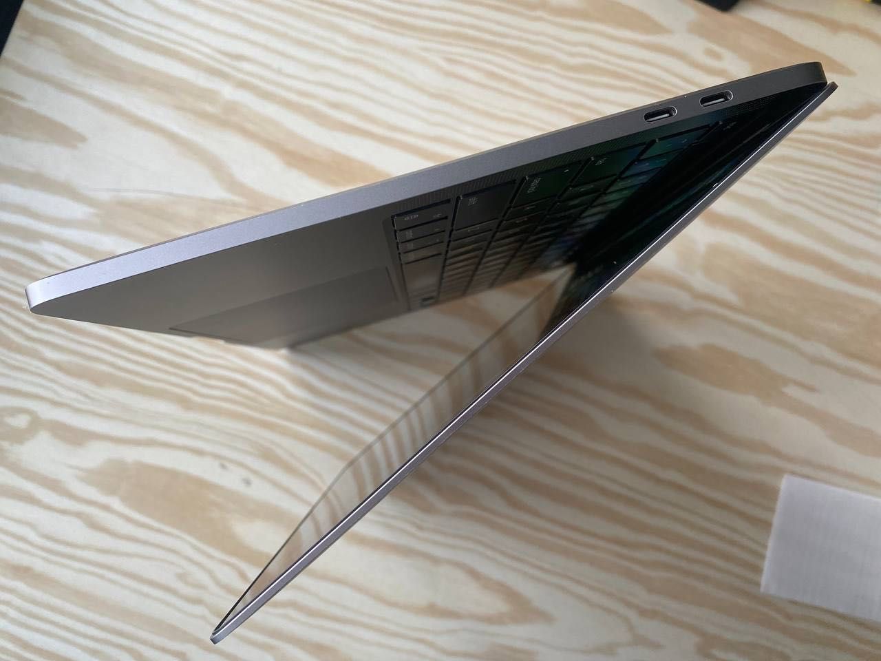 Apple MacBook Pro 13" M2 2022 | 8/256GB | Гарантія | Частинами 0%