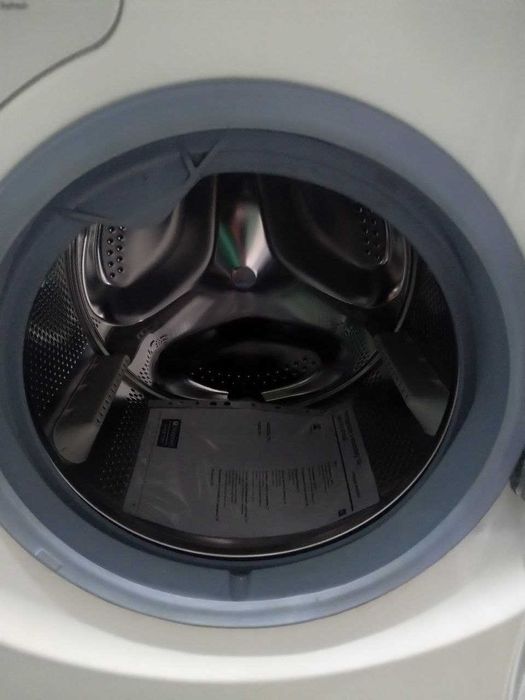 Пральна машина Ariston AQ9D, з великим завантаженням - 9 кг/1200 об