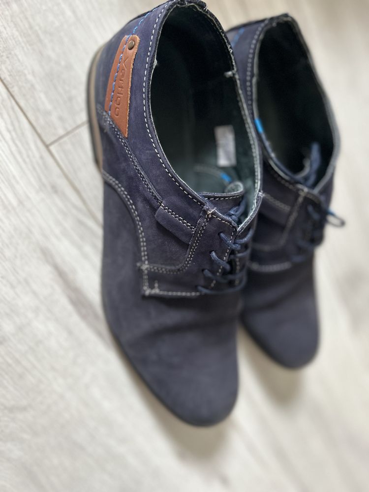 Buty eleganckie sportowe Vertigo 42