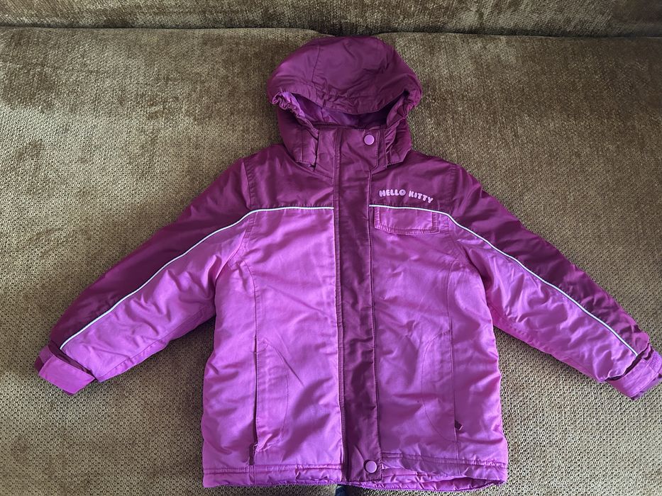 Дитячі курточки на дівчинку 104-110 см