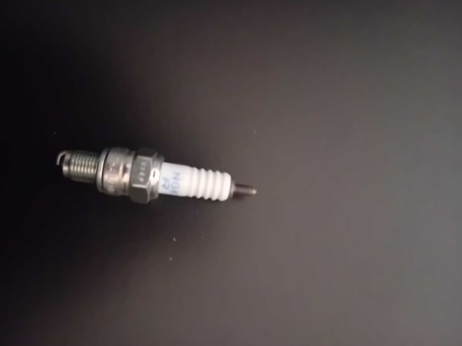 Vela ngk cr7hs nova