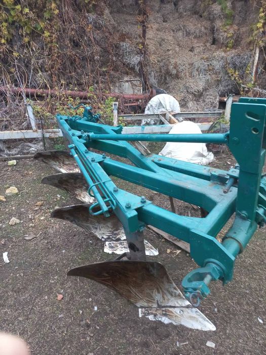 Продам плуг ПЛН 4.30