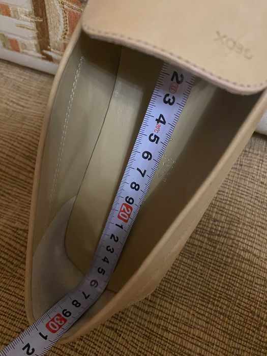 Продам шкіряні жіночі мокасини