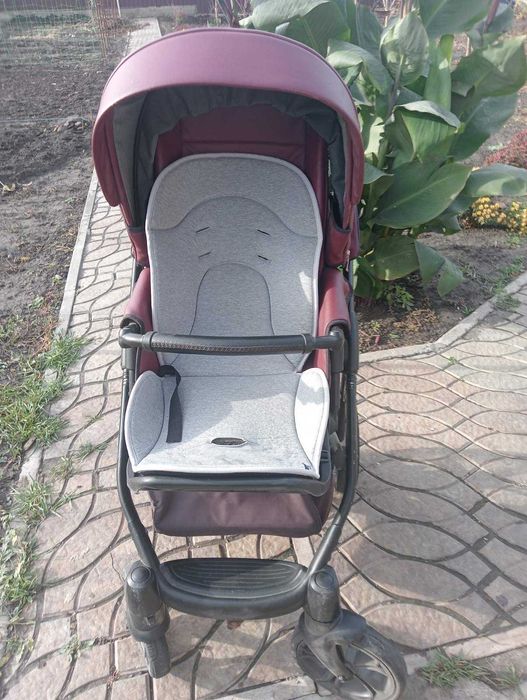 Детскую коляску Roan Bass Soft         
После одного ребёнка