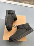 UGG Classic Ultra Mini Boot Black R.38