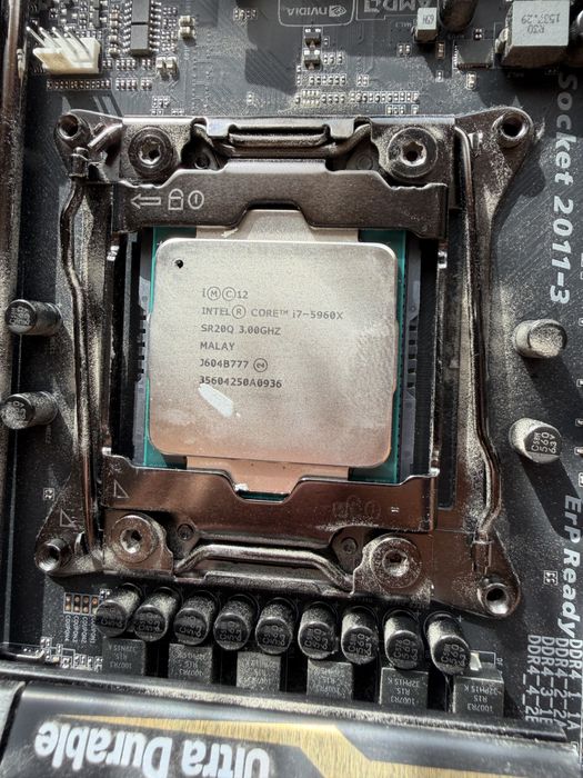 Płyta główna Gigabyte GA-X99-SLI + Intel Core i7 5960X 3.00GHZ