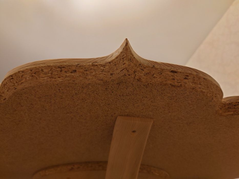 Стол декоративный с массива ясеня (под заливку )