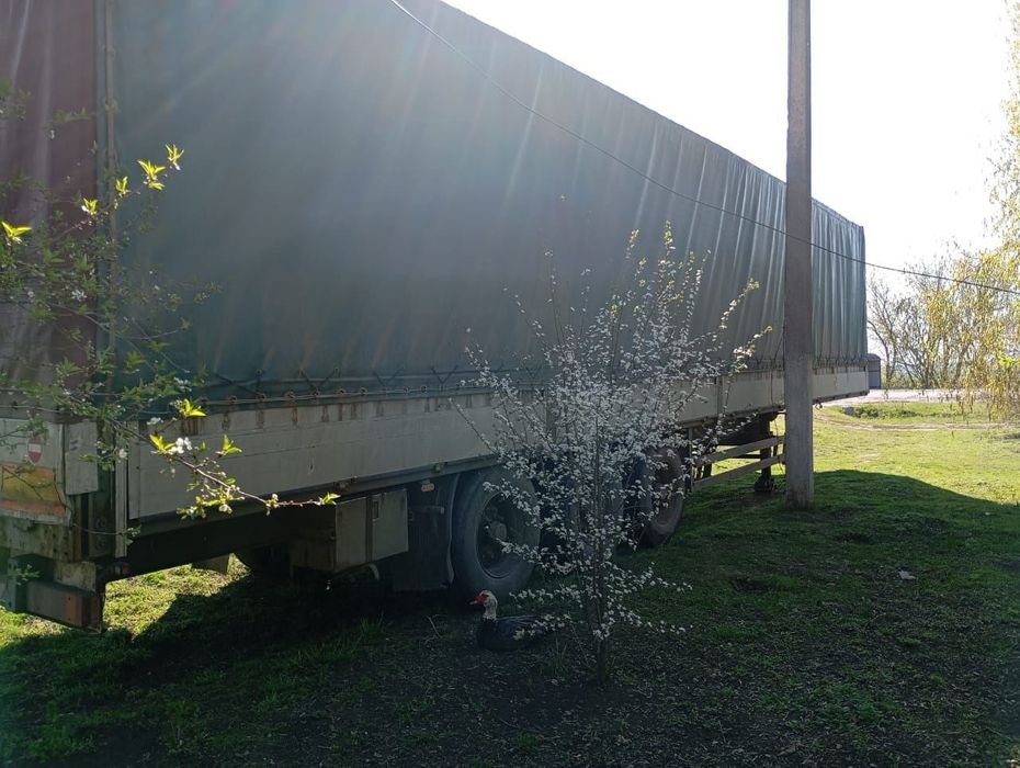 Прицеп вантажний