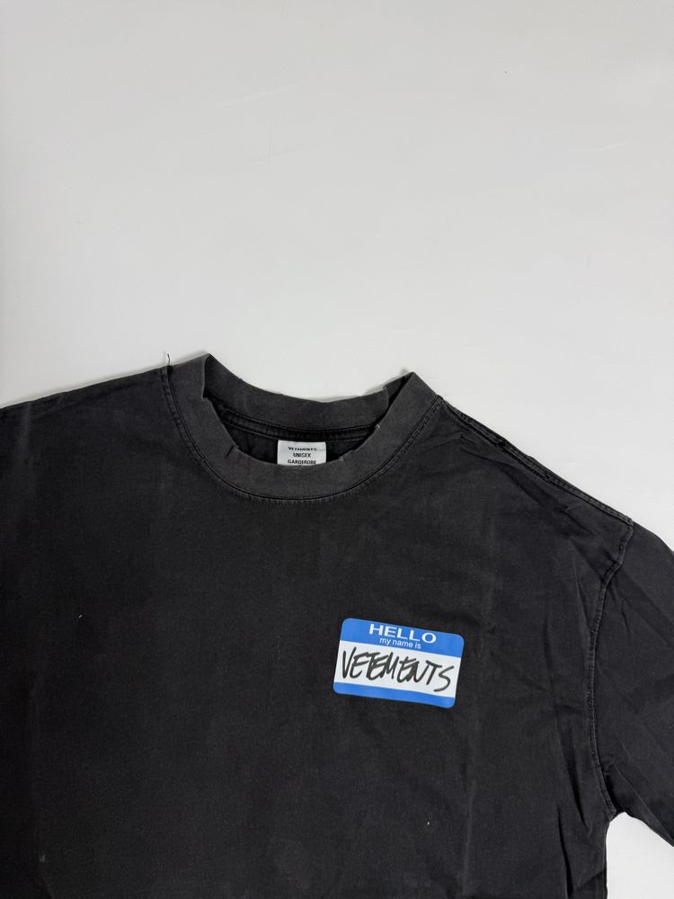 футболка Vetements Hello My name is