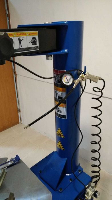 Máquina montar/desmontar pneus 24"