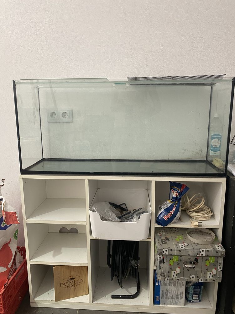 Vende-se aquario + movel feito à medida 100x30
