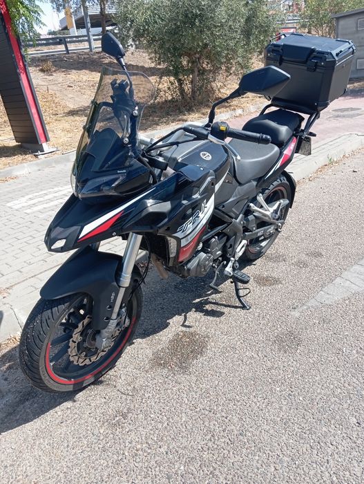 Benelli TRK 251 de 2019