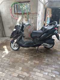 Максискутер KYMCO grand dink