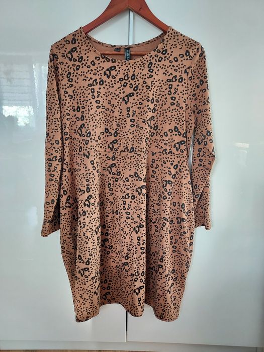 Sukienka w panterke Bonprix 40/42