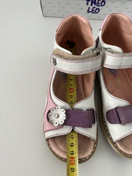 Ортопедичні босоніжки для дівчаток Theo Leo 30роз.