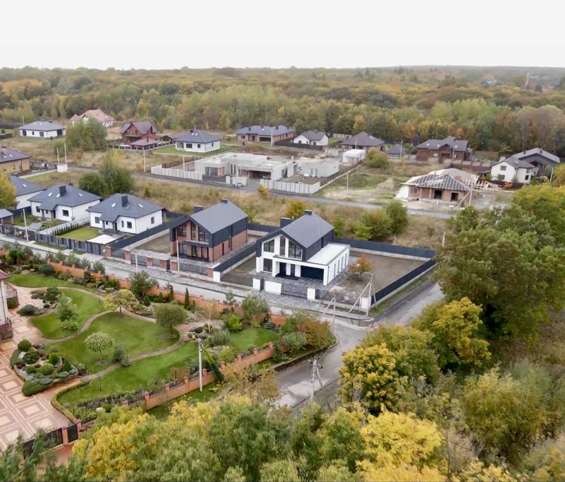 Будинок. Луцьк. Будинок.