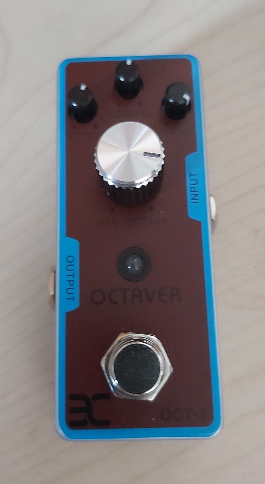 Pedal guitarra Octaver - Novo