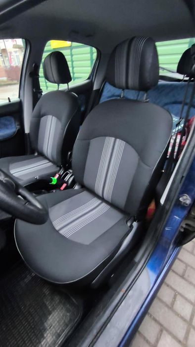 Tapicerowanie samochodów