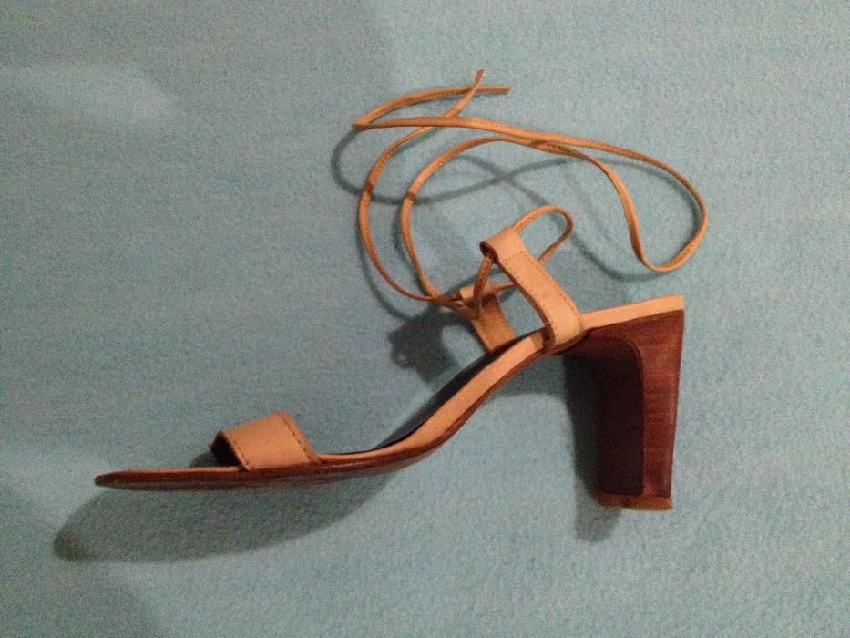 Sandálias em Pele - como novas - nr 36