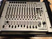 Behringer Eurorack UB2222FX-PRO to analogowy wielokanałowy mixer audio