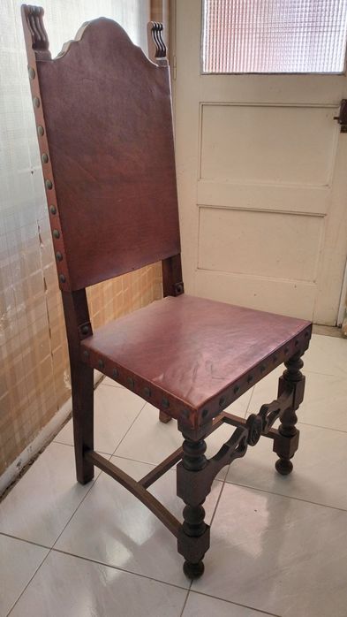 8 Cadeiras madeira e pele