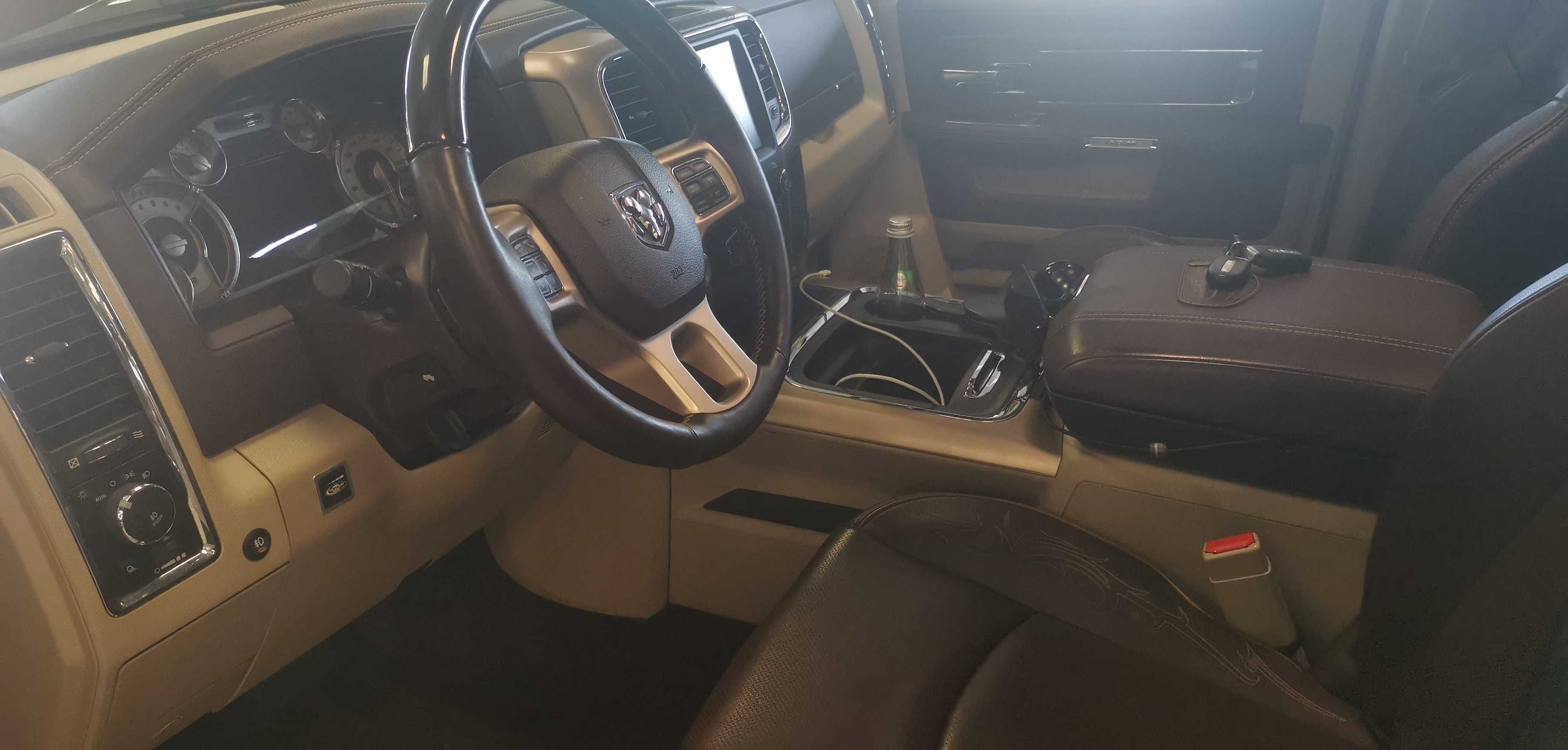 Cesja leasingu Dodge RAM IV Longhorn HEMI, bezwypadek, salon PL, FV23%