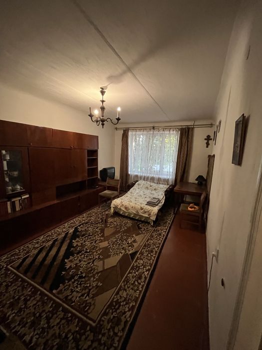 Продаж 2 к квартири чешка центральна часиина міста