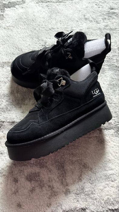 Зимові теплі уггі