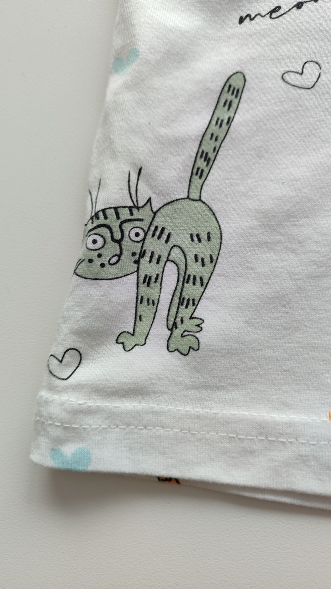 Biała koszulka koty 134 Szachownica, t-shirt, bluzka z kotami