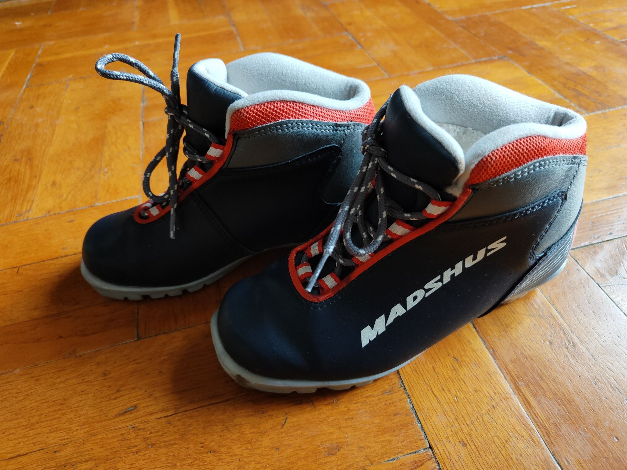 Buty narciarskie biegowe Madshus rozm. 37