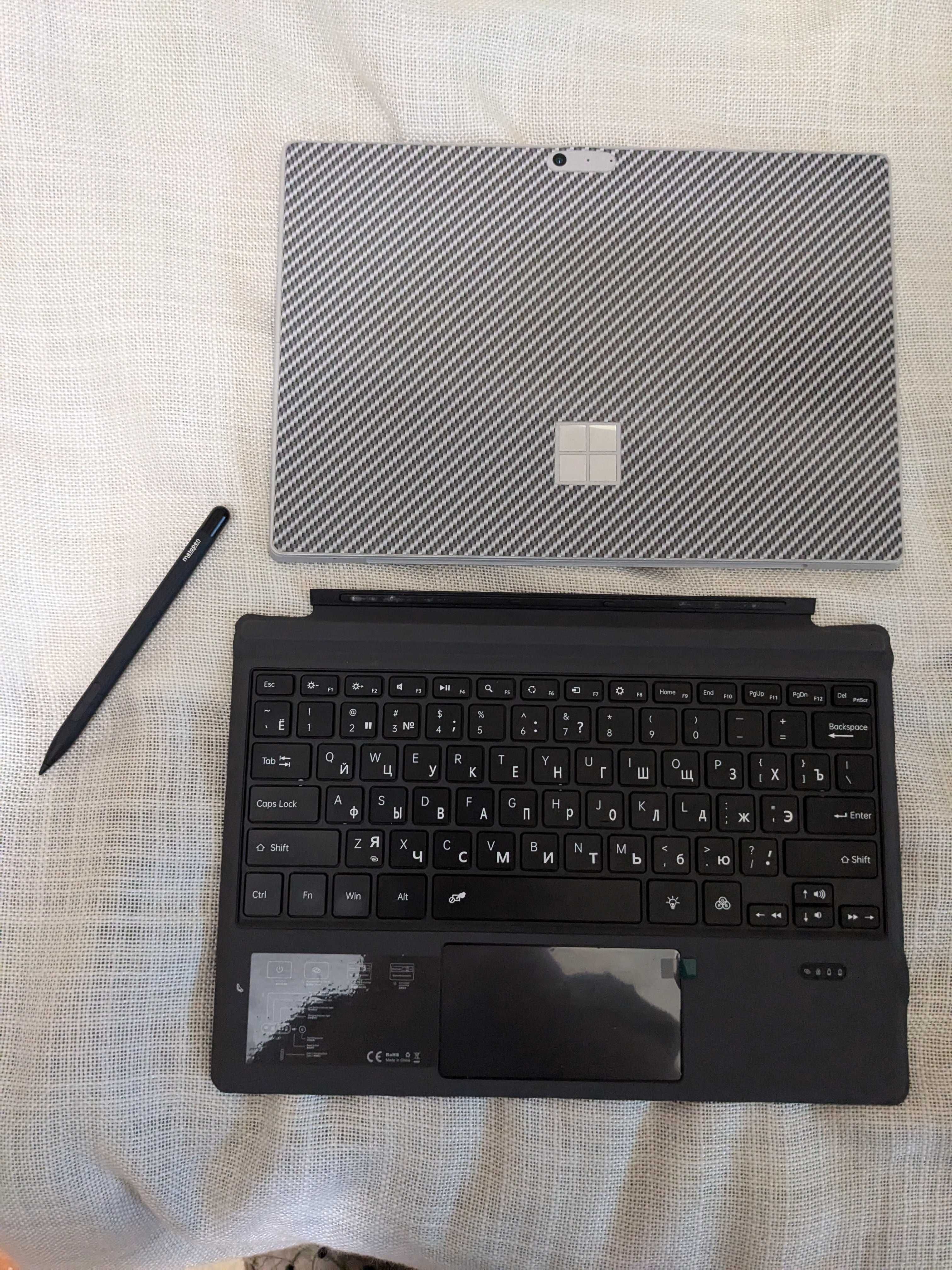 Surface PRO 4.  Intel Core i7-6650U  16/256 gb.