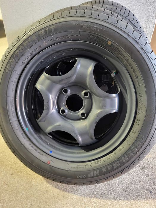 Jantes com pneus Dacia Spring 165/70R14 81T