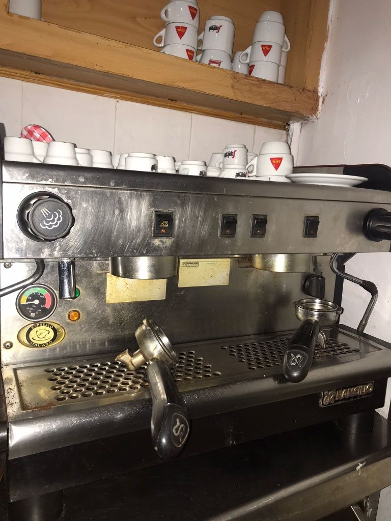 Máquina de cafe avariada