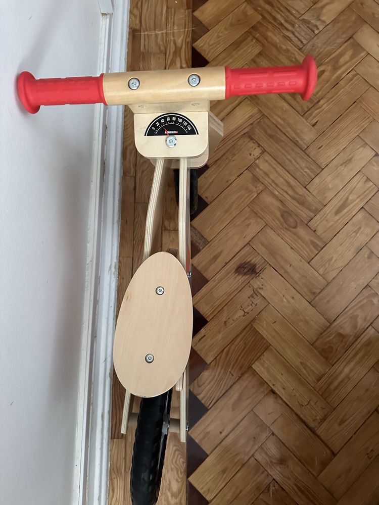 Bicicleta sem pedal de madeira do lidl