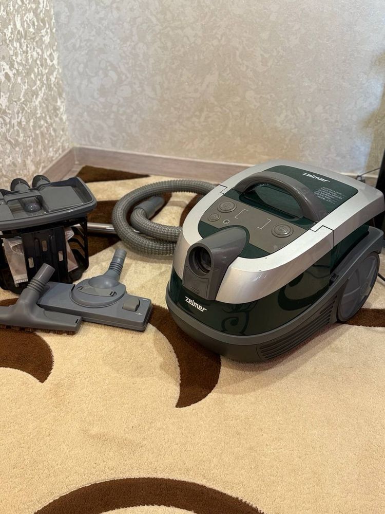 Миючий пилосос Zelmer Aquawelt 1500W
