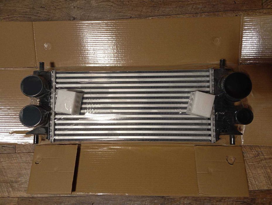 радіатори різні Ford Bronco Ranger Escape Expedition F150 Maveri f-150