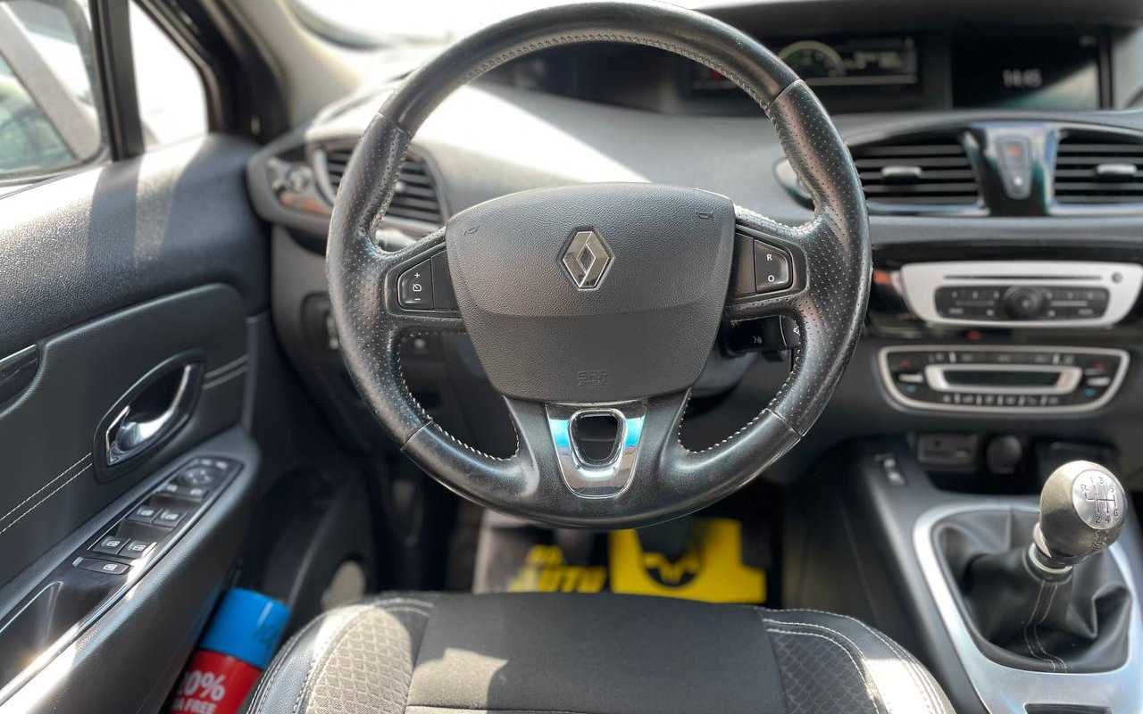 Renault Megane Scenic 2015