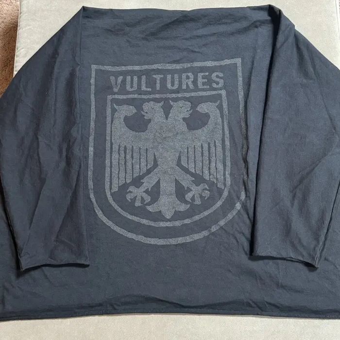 Kanye West x yeezy season Vultures