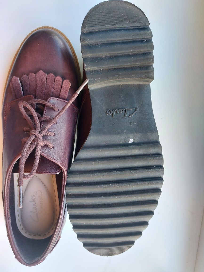 Жіночі замшеві туфлі-оксфорди Clarks Somerset з бахромою 38 розмір