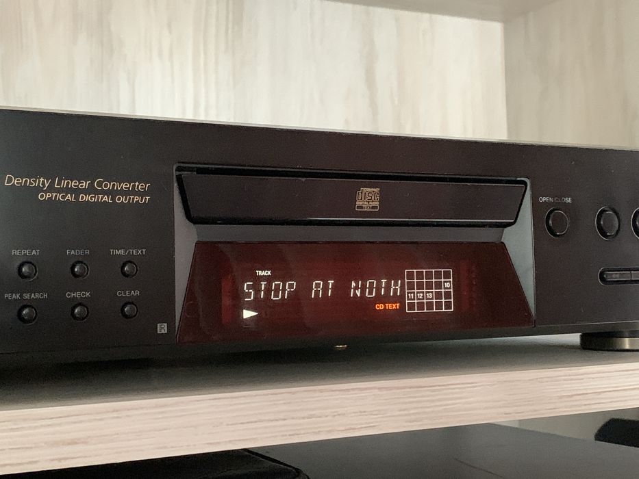 Sony CDP XE570 програвач CD